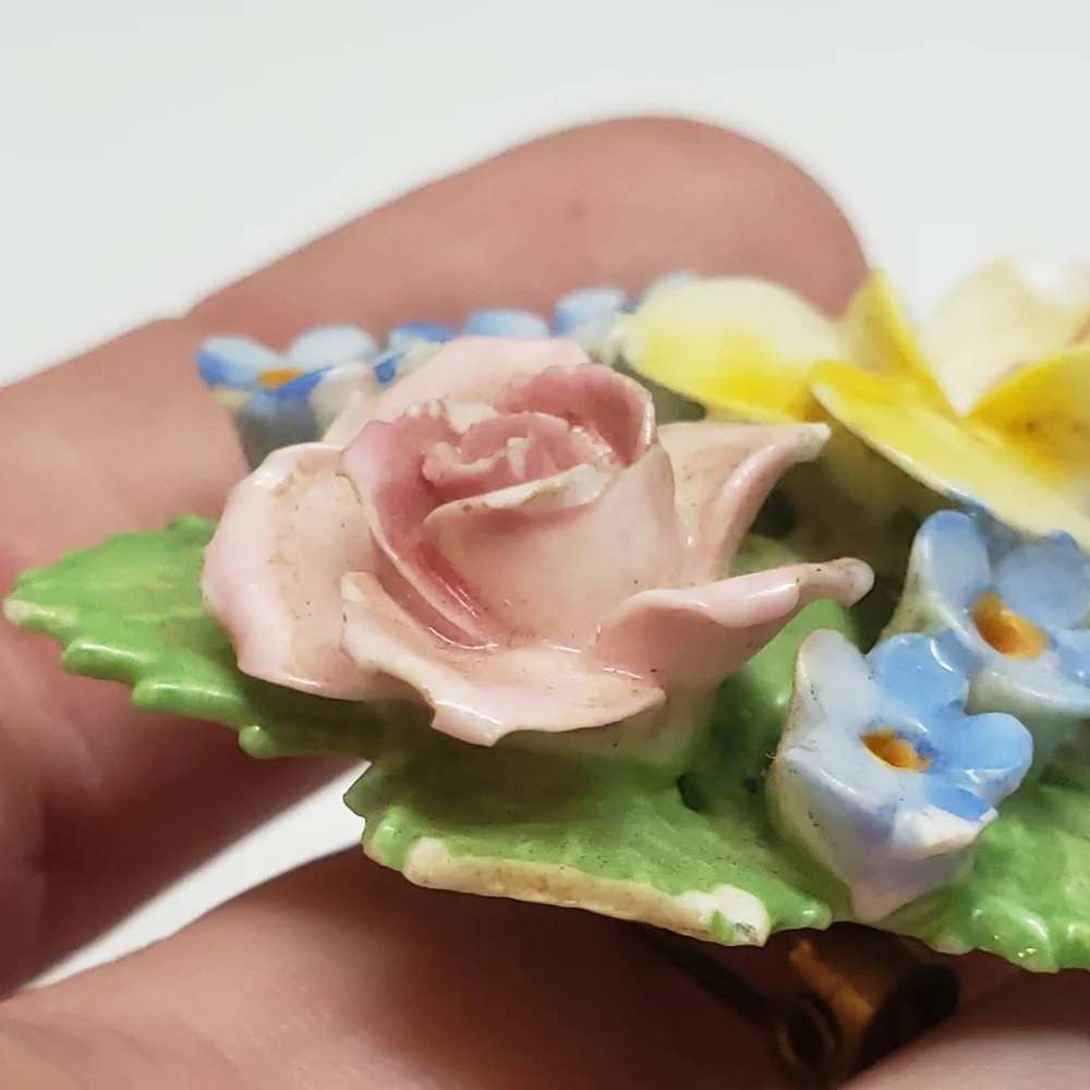 Vintage Denton England Ceramic Flower Brooch & Handmade Tape Measure Scissor Pin